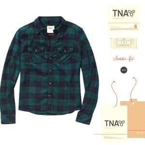 Aritzia TNA Woman's Flannel Classic Fit‎ shirt Size Medium